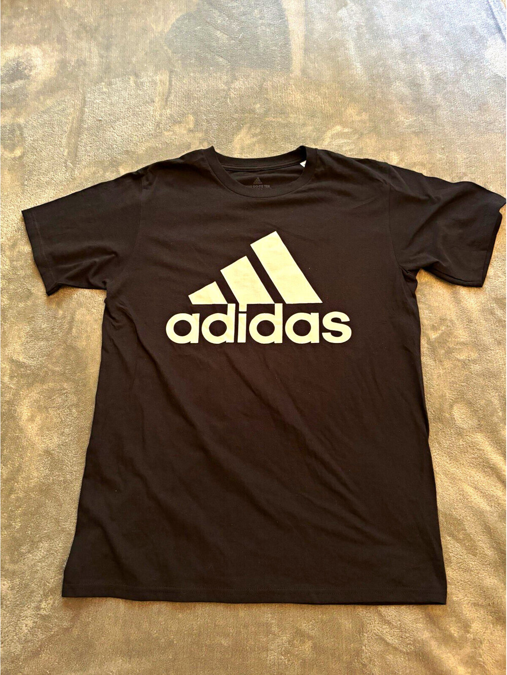 adidas Men's M Black The Go-To Tee Graphic Logo Crew Neck Short Sleeve Shirt